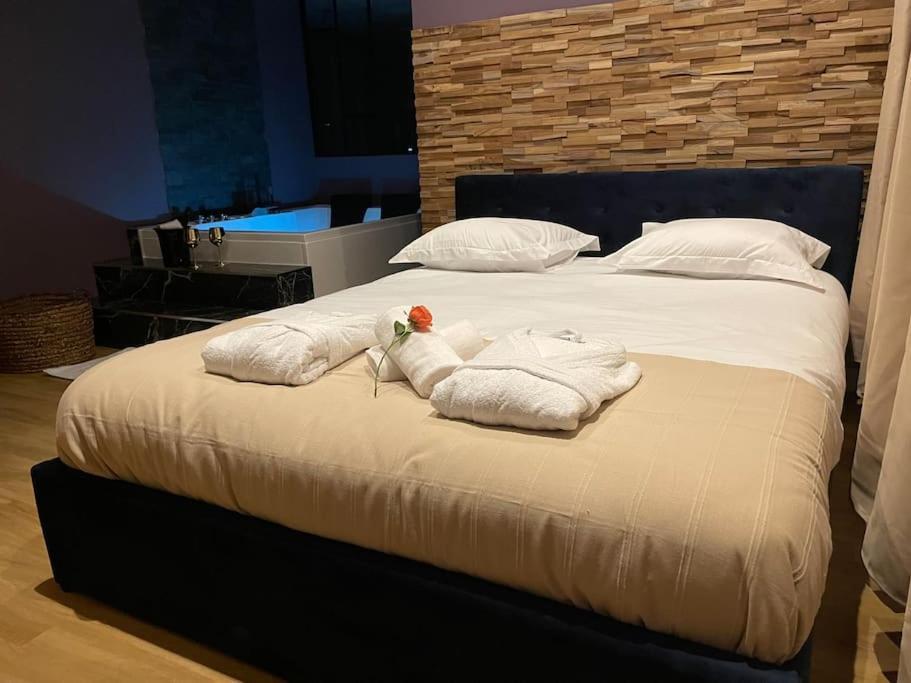 Le Cocon Des Granges - Suite Sauna Jaccuzi Spa Bonnieres-sur-Seine Buitenkant foto